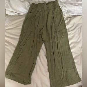 SO green flowy pants